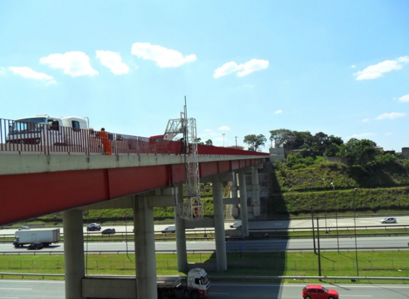 A Barin � uma Plataforma para Inspe��o e Manuten��o de Pontes montada sobre caminh�o que permite a constru��o, manuten��o e inspe��o em pontes, viadutos, obras de arte e locais de dif�cil acesso em rodovias.