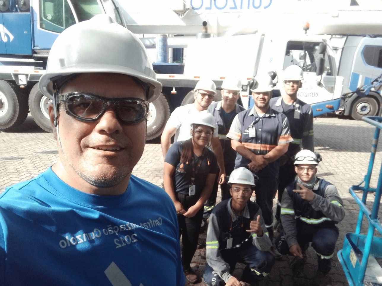 Equipe de remo��o industrial da Cunzolo