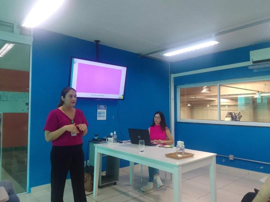 Palestra sobre o Outubro Rosa na Cunzolo