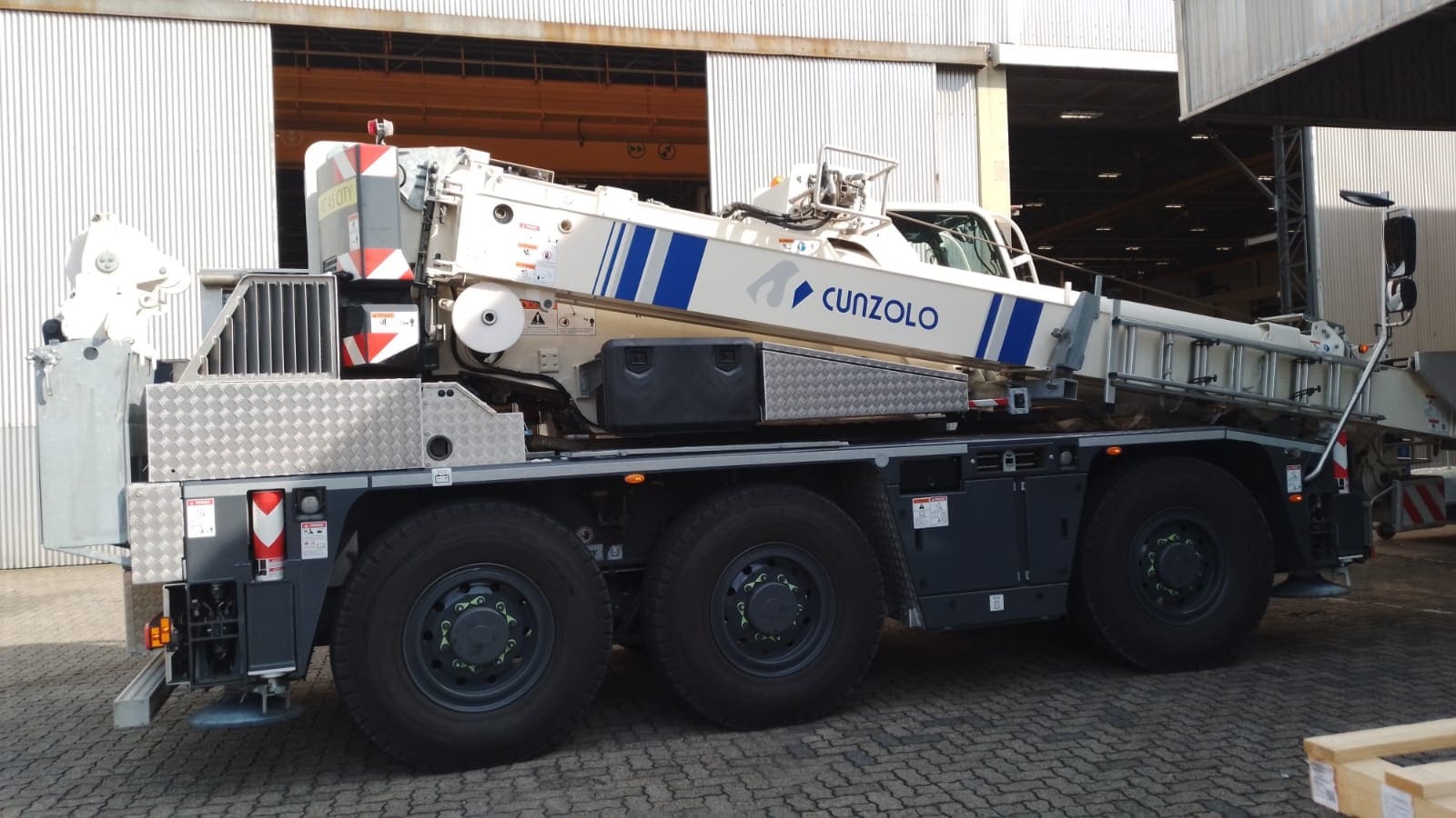 Alugar Guindaste Tadano AC45 City