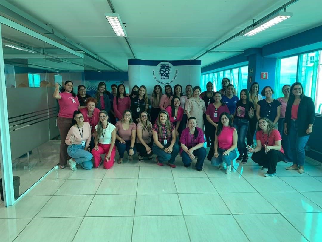 Colaboradoras da Cunzolo ap�s palestra sobre Outubro Rosa