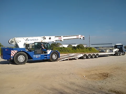Prancha usada para transporte de equipamentos
