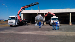 Guindastes articulados Fassi em operação