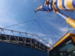 Guindaste Liebherr LTM 1070 4.2 participa da ampliação da Novelis