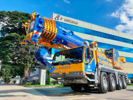 O novo guindaste Liebherr LTM 1070 4.2 recebe sinalização Cunzolo