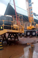 Guindaste Liebherr LTM 1070 4.2 em operação