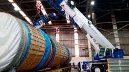 Guindastes: Dupla ATF 220 e ATF 90 em operação na indústria