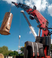 Guindastes Fassi 800 e TS 300 em operação