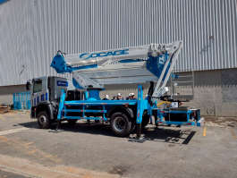 Treinamento com a nova plataforma sobre caminhão Socage DJ37